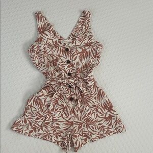 Monteau Brown and Cream Leaf Print Romper. Sz Small
